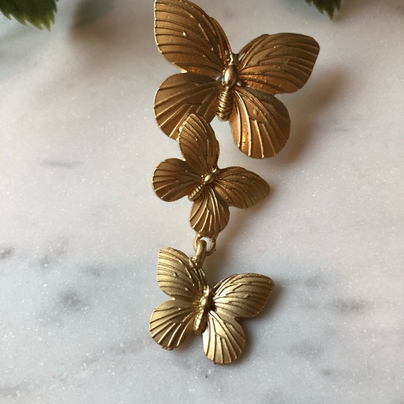 The Rose - Detailed Butterfly Drop Earrings - Picture 4 of 4